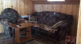 Гостиница Gostevoy Dom "Олимпийский"  Адлер Семейный номер с общей ванной комнатой-11